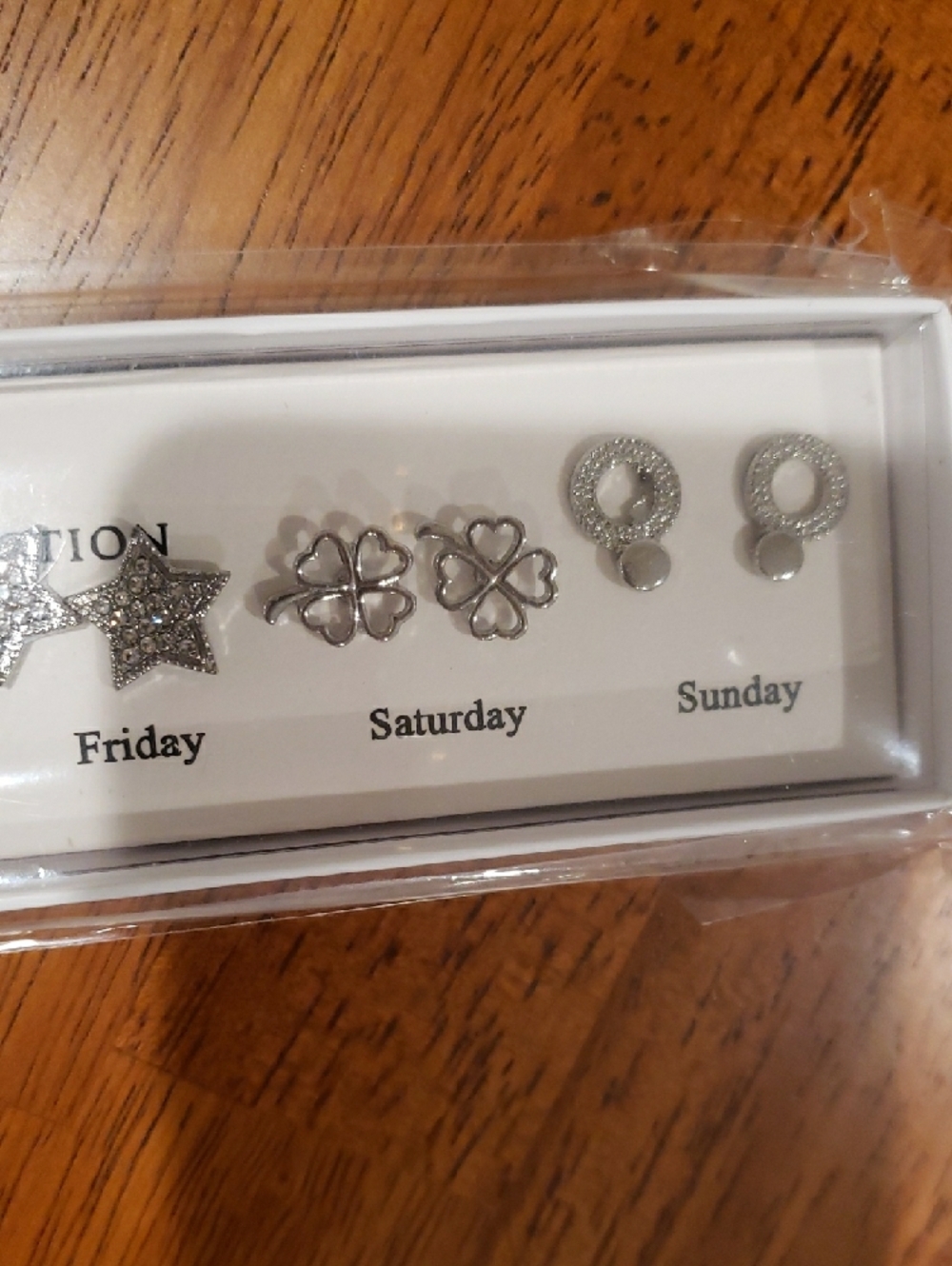 NEW Couture Gems Silver-Tone Cubic Zirconia 7-Day Earring Set - Picture 4 of 7